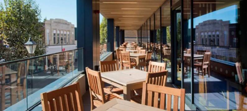 泰晤士畔斯坦斯普瑞米尔酒店(Premier Inn Staines Upon Thames)图片