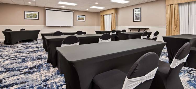 堪萨斯城机场KCI东贝斯特韦斯特优质酒店(Best Western Plus Kansas City Airport-KCI East)图片