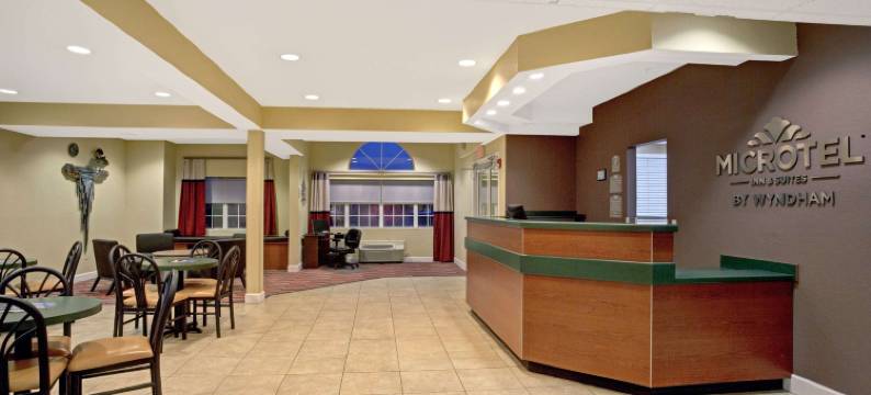 布什内尔温德姆麦客达套房酒店(Microtel Inn & Suites by Wyndham Bushnell)图片
