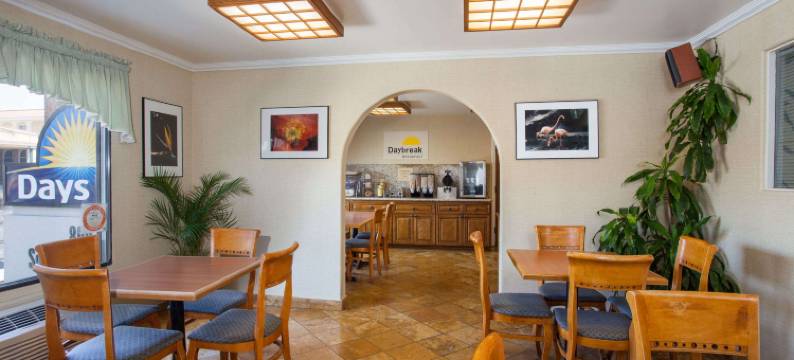 阿纳海姆戴斯酒店-近公园(Days Inn by Wyndham Anaheim Near the Park)图片