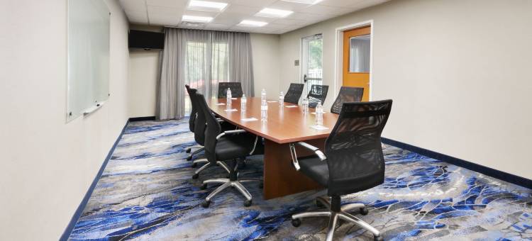 海恩斯维尔斯图尔特堡万枫酒店(Fairfield Inn & Suites Hinesville Fort Stewart)图片