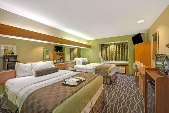 温德姆速8圣安东尼奥市中心酒店(Super 8 by Wyndham San Antonio Downtown NE)