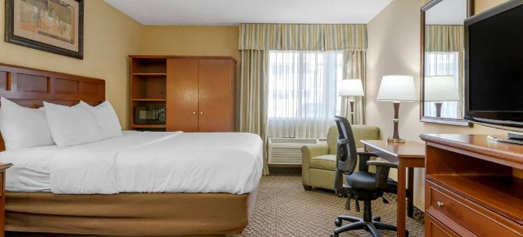 特拉弗斯城舒适酒店(Comfort Inn Traverse City)图片