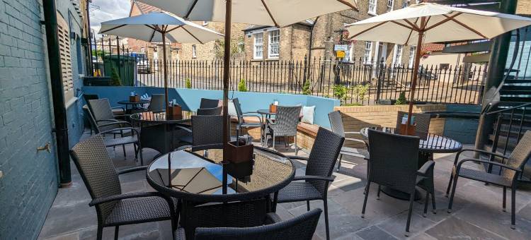 萨克蒙德汉姆钟声酒店(The Bell Hotel, Saxmundham)图片