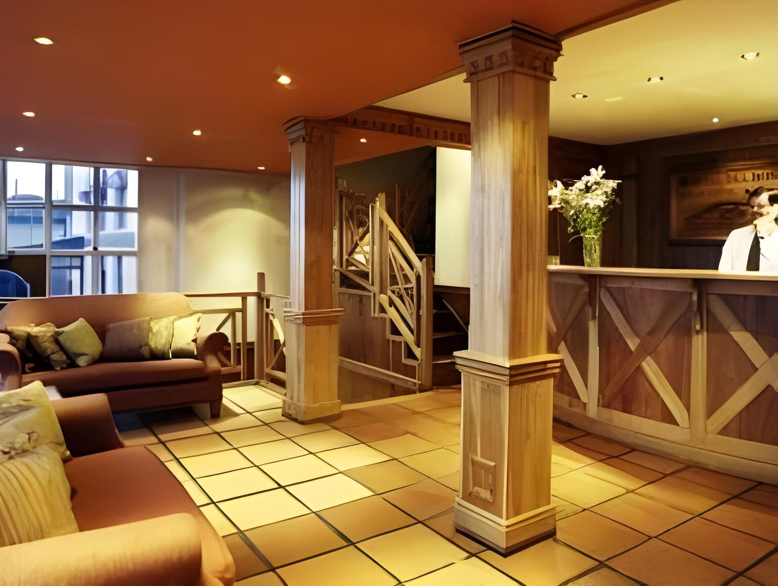 Hostal del BosqueOver view