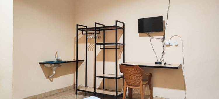 红门伊斯兰教义酒店靠近阿拉姆巴拉乔终点站占碑(RedDoorz Syariah Near Terminal Alam Barajo Jambi)图片