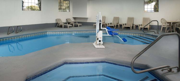 盖洛普 I-40 出口 20 号凯艺套房酒店(Quality Inn & Suites Gallup I-40 Exit 20)图片