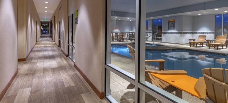 费拉格尔斯塔夫东I-40拉昆塔温德姆套房酒店(La Quinta Inn & Suites by Wyndham Flagstaff East I-40)图片