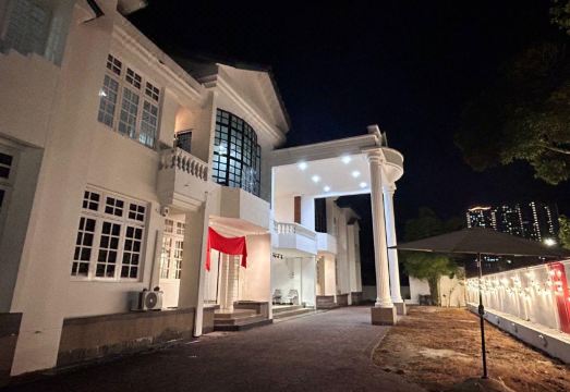 Melon Resort Hotel Overview