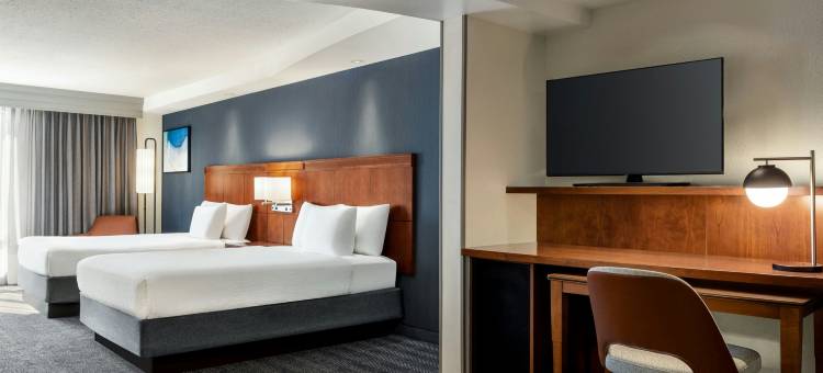 伯灵顿霍利山西阿姆顿万怡酒店(Courtyard Burlington Mt. Holly/Westampton)图片