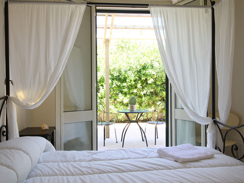 能都港酒店公寓和温泉