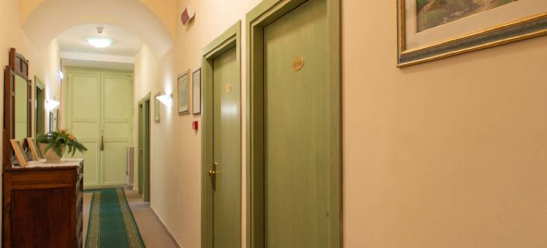 米内尔瓦酒店(Hotel Minerva)图片