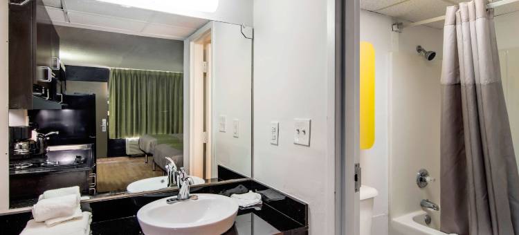 格鲁吉亚拉格朗日 6 号开放式公寓酒店(Studio 6 Lagrange, GA)图片