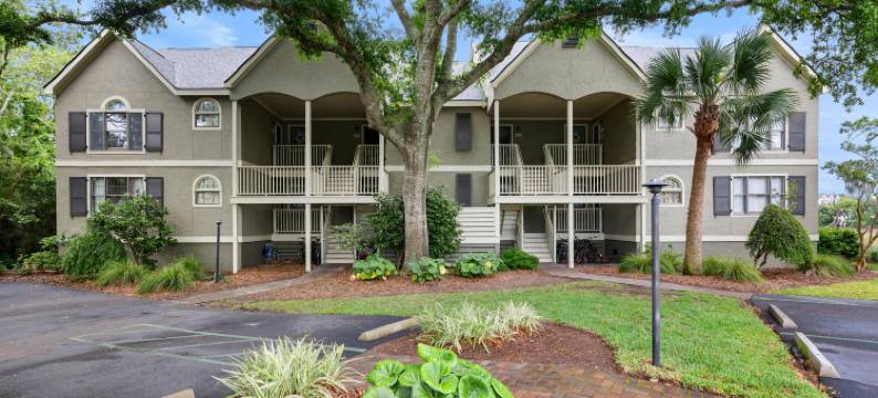 Community Pool and Scenic Dock Access - Charming Coastal Haven图片