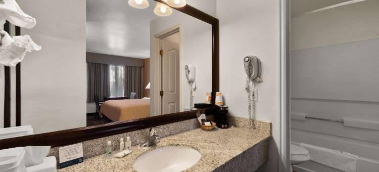 圣乔治南布拉夫品质酒店(Quality Inn Saint George South Bluff)图片