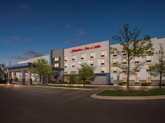 波林布鲁克欢朋套房酒店