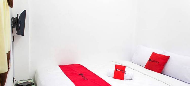 红多兹酒店-加鲁马斯(RedDoorz @ Galuh Mas)图片