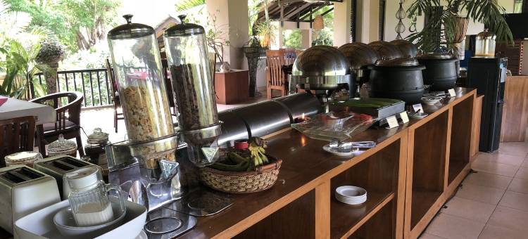 普里纱丽海滩酒店(Puri Sari Beach Hotel)图片