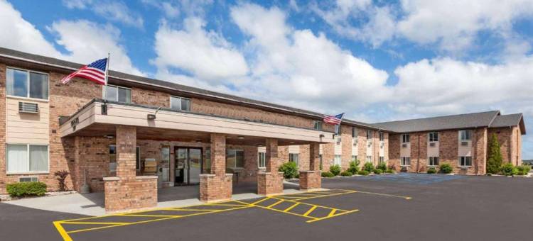 马尼斯蒂温德姆呗盟酒店(Baymont by Wyndham Manistee)图片