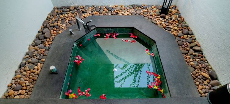 克兰加诺历史咖啡馆酒店(Cranganor History Café & Riverside Château)图片