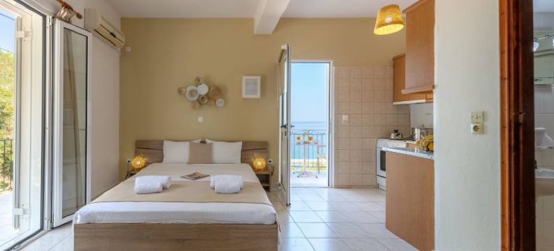 波托灯塔(Faro Del Porto)图片