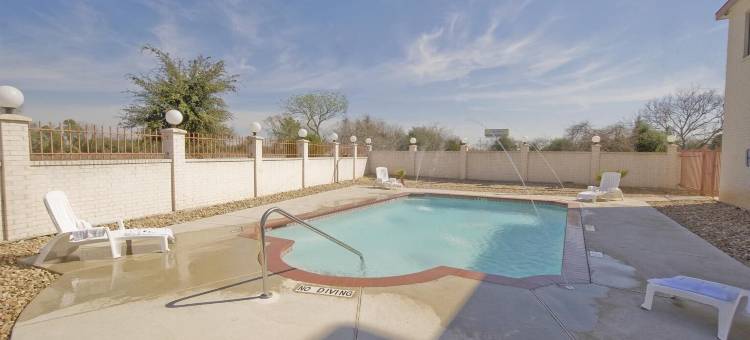 亨普斯特德草原景观美洲最佳价值套房酒店(Americas Best Value Inn & Suites Hempstead)图片