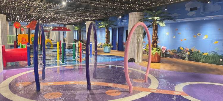 黄蜂度假村奇利利坦(Yellow Bee Resort Cililitan)图片