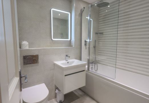 Romney 17 Hotel Overview