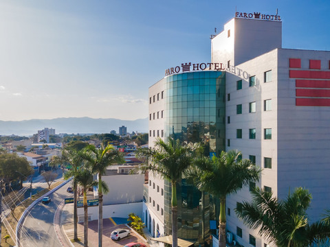 法鲁陶巴特酒店