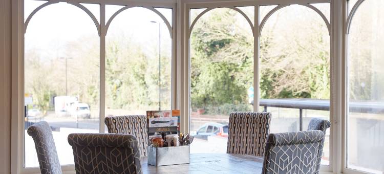 角落屋酒店 - 格林国王旅馆(Corner House Inn by Greene King Inns)图片