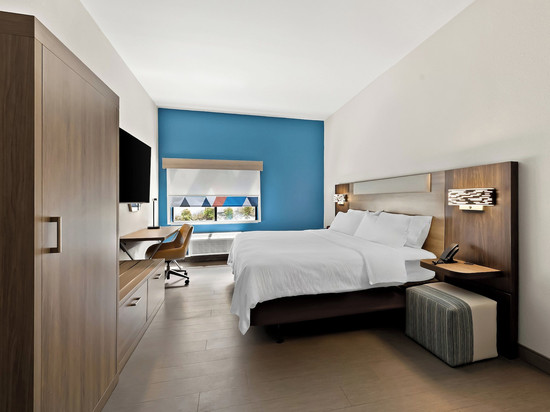 Holiday Inn Express & Suites Raleigh NE - Medical Ctr Area