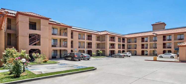 丰塔纳-里阿尔托戴斯酒店(Days Inn by Wyndham Fontana / Rialto)图片