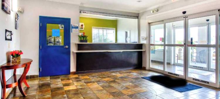 Oyo Townhouse 萨尔弗, 路易斯安那州 延长住宿 I-10(Oyo Townhouse Sulphur,LA Extended Stay I-10)图片