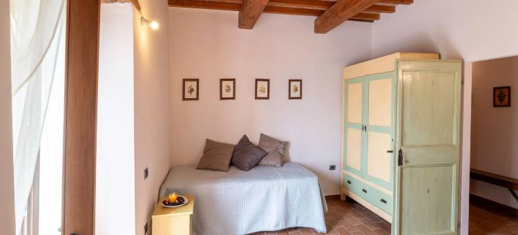 Country House with Saltwater Pool图片