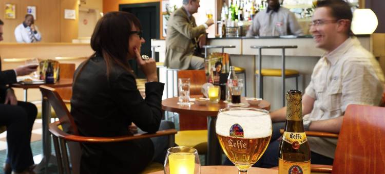 宜必思沙勒罗瓦中心火车站酒店(Ibis Charleroi Centre Gare)图片