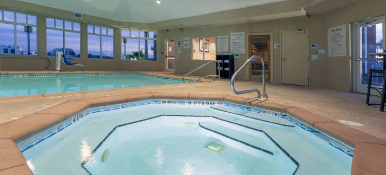 智选假日套房酒店莫尔特里(Holiday Inn Express & Suites MOULTRIE by IHG)图片