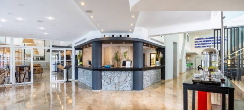 亚特兰蒂达丝绸酒店(Silken Atlántida Santa Cruz)图片