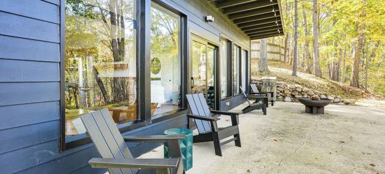 卢雷“黑胡桃木小屋占地2英亩，带火坑！(Luray 'Black Walnut Cabin' on 2 Acres w/ Fire Pit!)图片