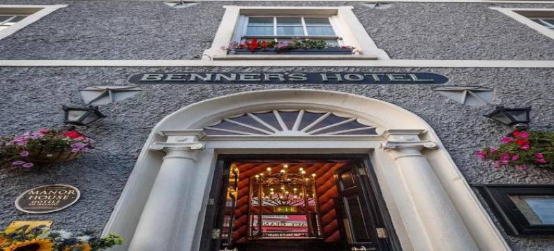 丁格尔贝纳尔斯酒店(Dingle Benners Hotel)图片