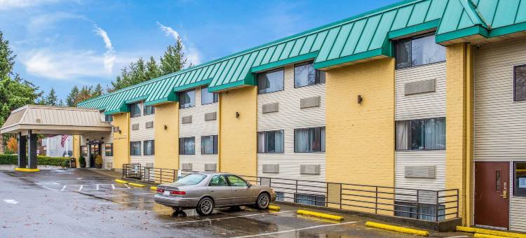 莱西I-5凯艺套房酒店(Quality Inn & Suites Lacey Olympia)图片