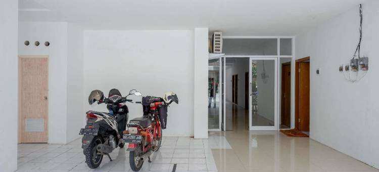 红多兹酒店-近GOR UNY(RedDoorz Near Gor Uny)图片