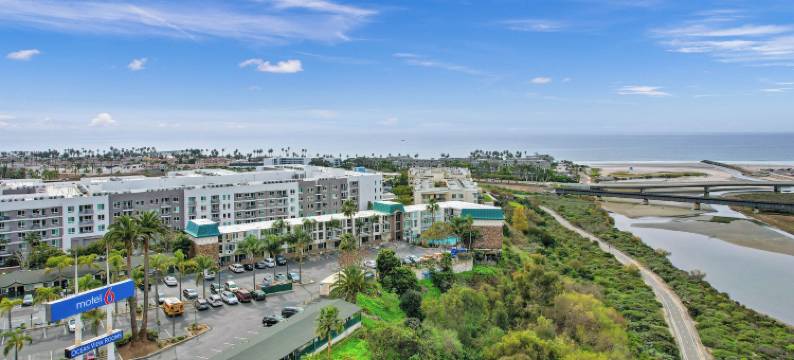 欧申赛德码头罗德威旅馆(Motel 6 Oceanside, CA – Marina / Camp Pendleton)图片