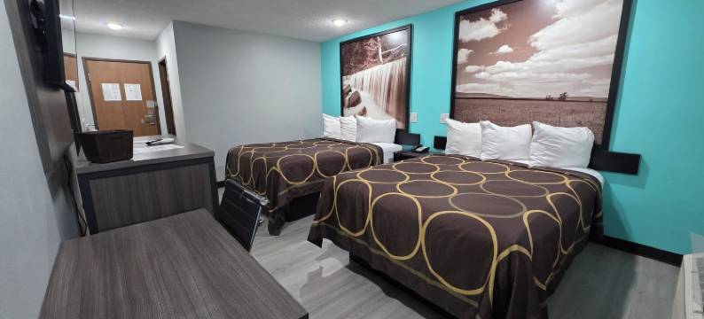 恩波里亚速8酒店(Super 8 by Wyndham Emporia)图片