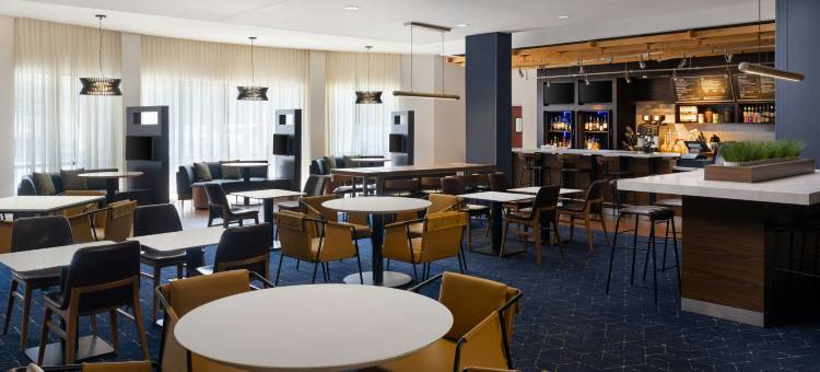 佐治亚州亚特兰大比福德购物中心万怡酒店(Courtyard Atlanta Buford Mall of Georgia)图片