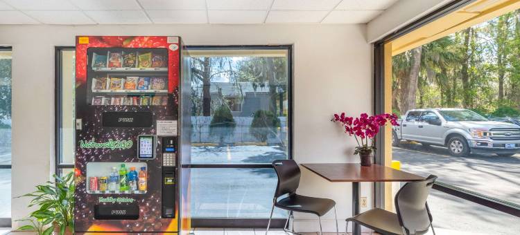 Regency旅馆(Travelodge by Wyndham Gainesville)图片