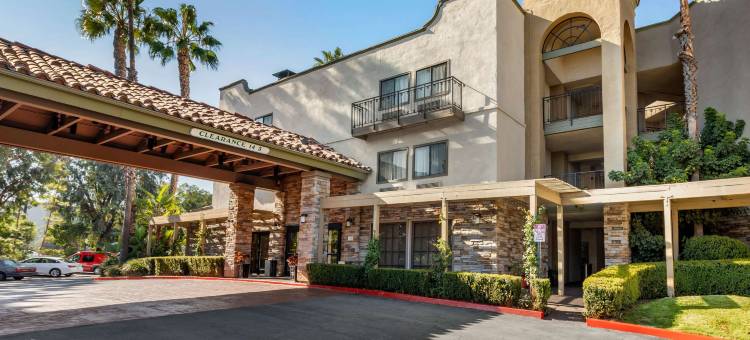 奥兰治县约翰韦恩机场舒适套房酒店(Comfort Inn & Suites Orange County John Wayne Airport)图片