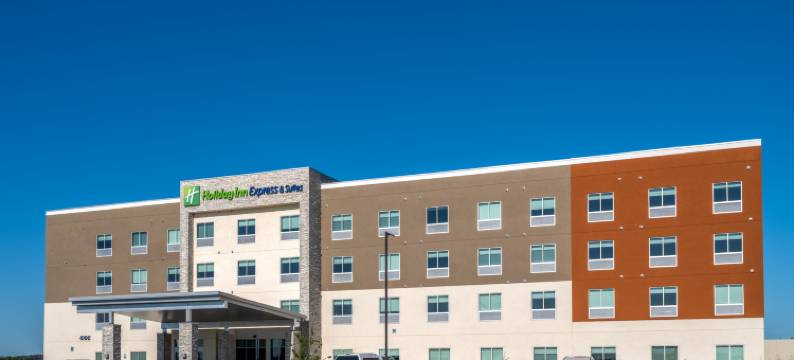 沃特敦智选假日套房酒店(Holiday Inn Express & Suites WATERTOWN by IHG)图片