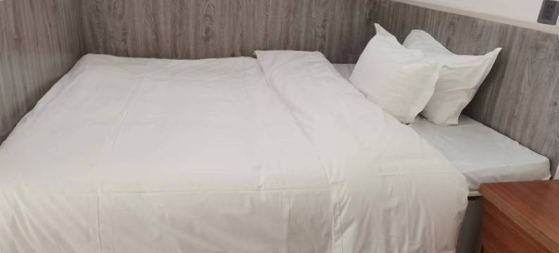 太白云端山居公寓(世纪大道分店)图片