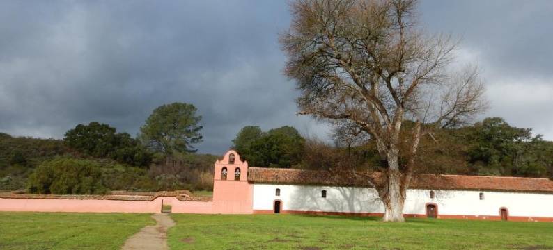 白橡树酒店(White Oaks Hotel)图片