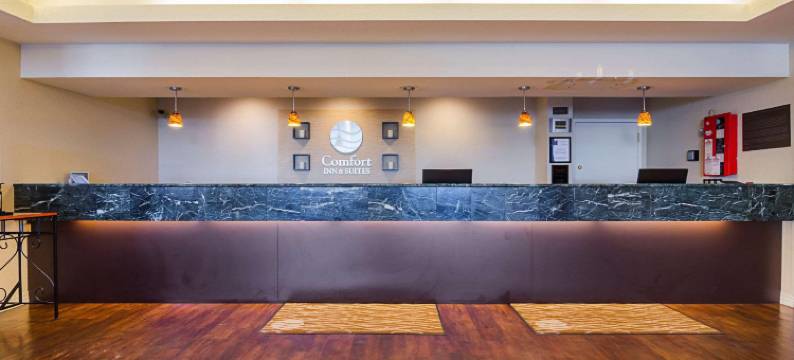 舒适酒店及套房-锡塔克机场(Comfort Inn & Suites Sea-Tac Airport)图片